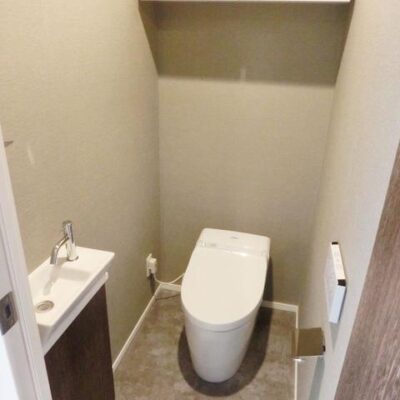 パークアクシス渋谷神山町 代々木公園駅徒歩9分。渋谷駅徒歩13分。1LDK・33㎡
ペット可!楽器可! 渋谷区神山町。