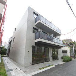 アヴニール三軒茶屋　三軒茶屋駅徒歩5分
1DK・25㎡　ペット可　愛犬と散歩を楽しむ毎日
