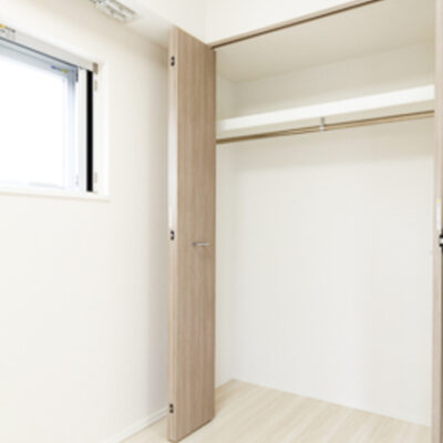 プライムレジデンス・渋谷 渋谷駅徒歩11分。恵比寿駅12分。1LDK・33㎡
楽器可 ピアノ可 静謐な東の丘で、音と暮らす贅沢。
