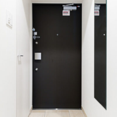 プライムレジデンス・渋谷 渋谷駅徒歩11分。恵比寿駅12分。1LDK・33㎡
楽器可 ピアノ可 静謐な東の丘で、音と暮らす贅沢。